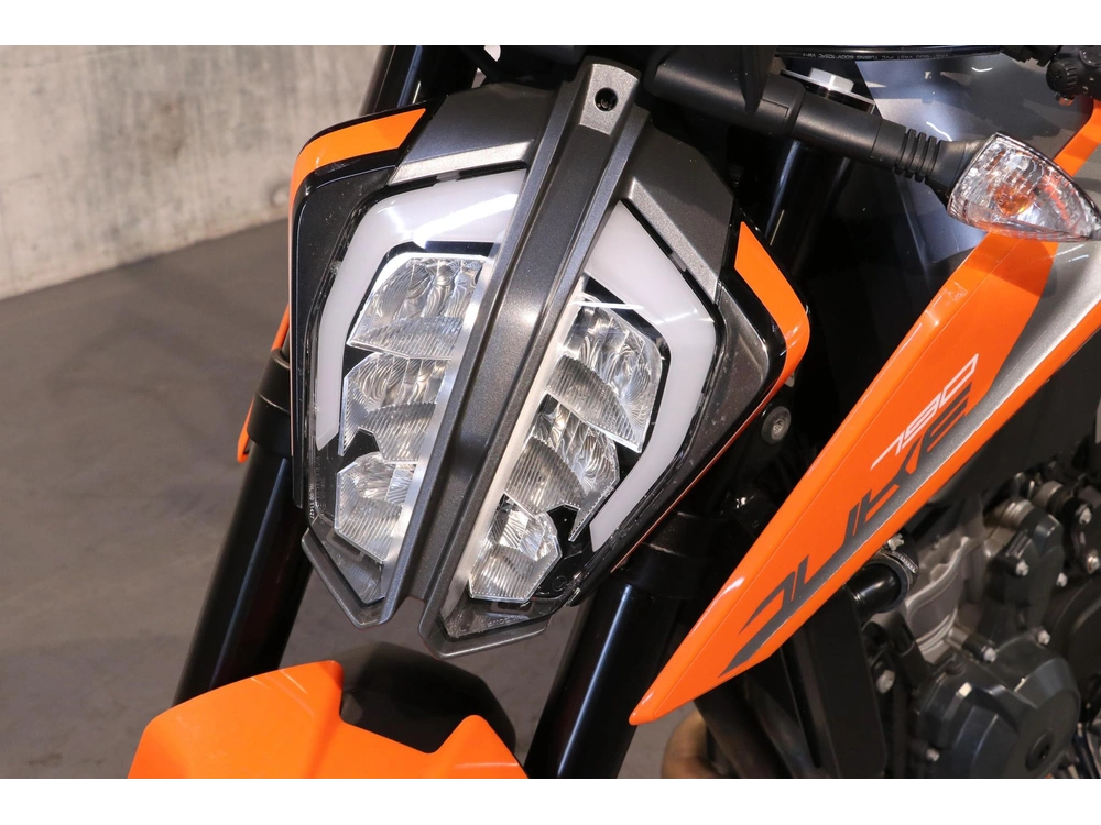 Ktm Duke 790 2019 alt