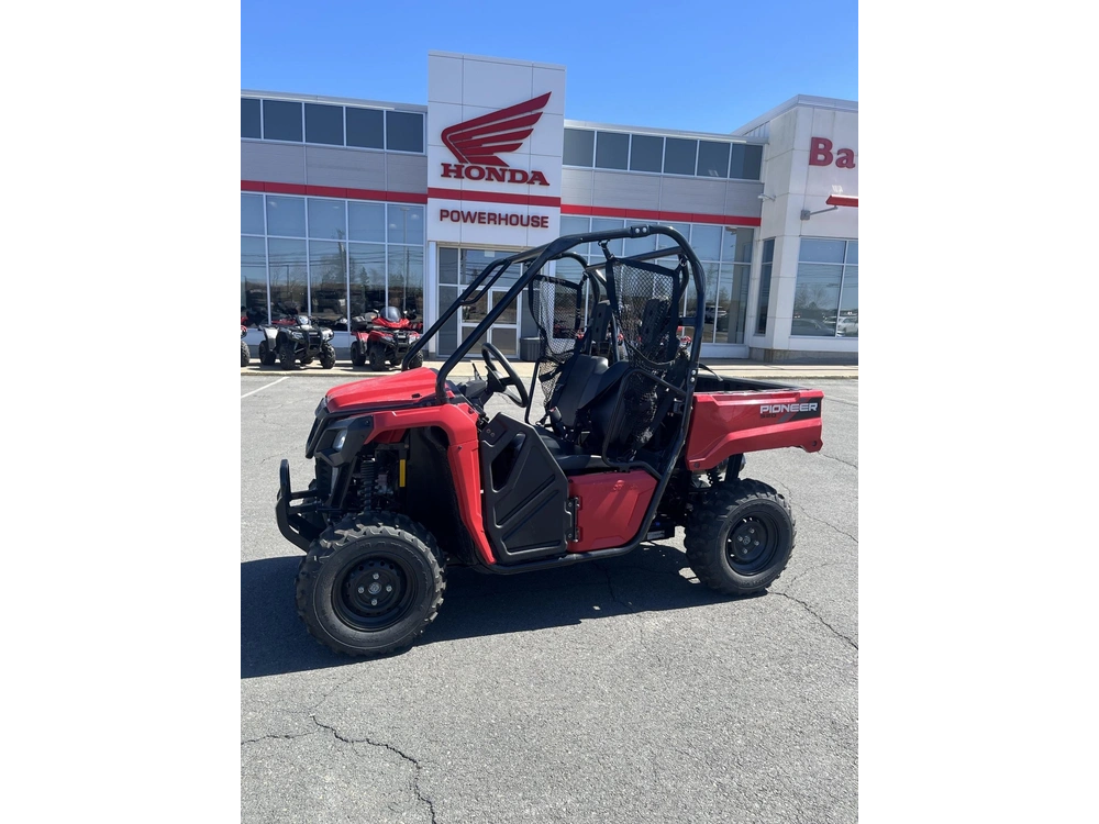 2026 Honda Pioneer 520 alt