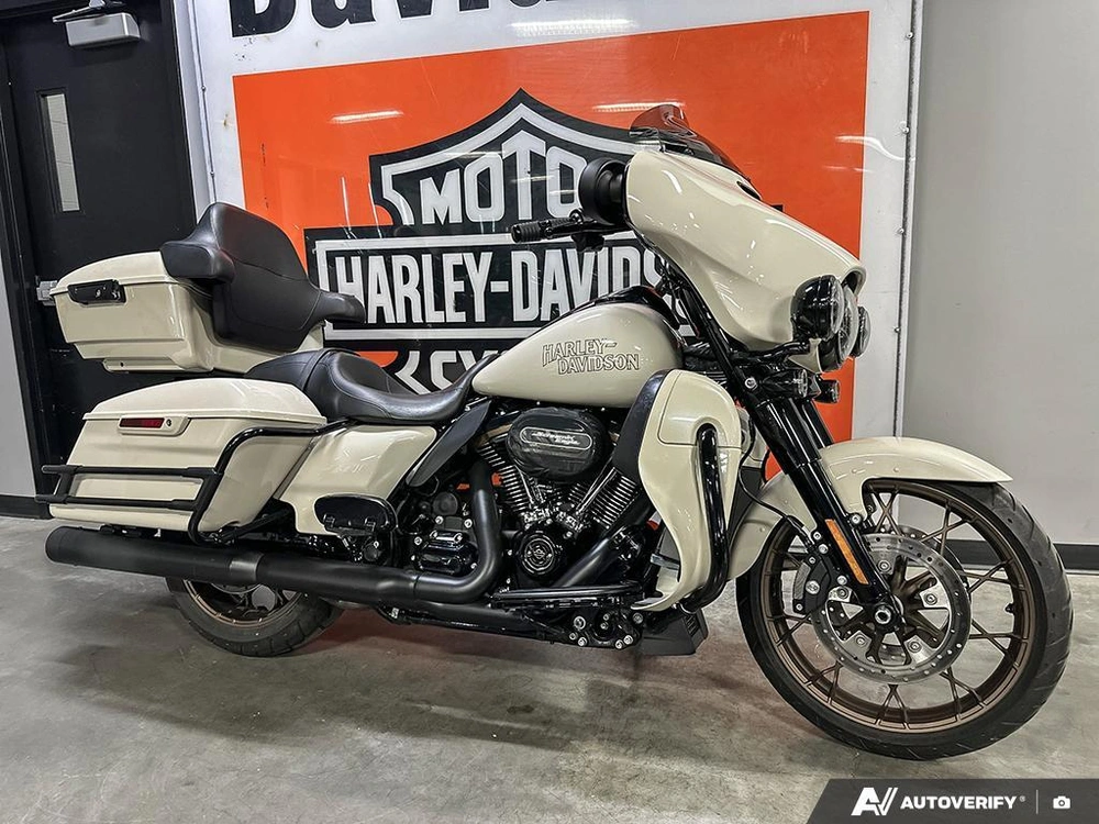 2023 Harley-davidson Flhxst alt