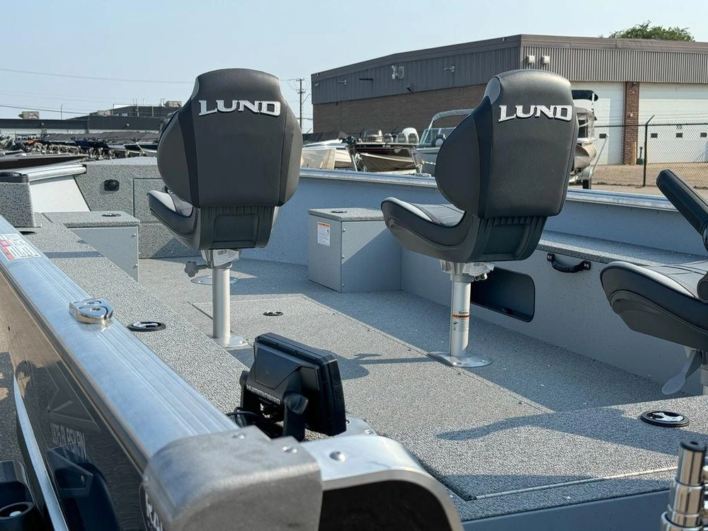 2025 Lund Boat Co 1875 Alaskan Tiller alt