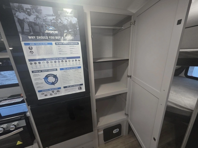 2026 Jayco Jay Feather Sl 26bhsl alt