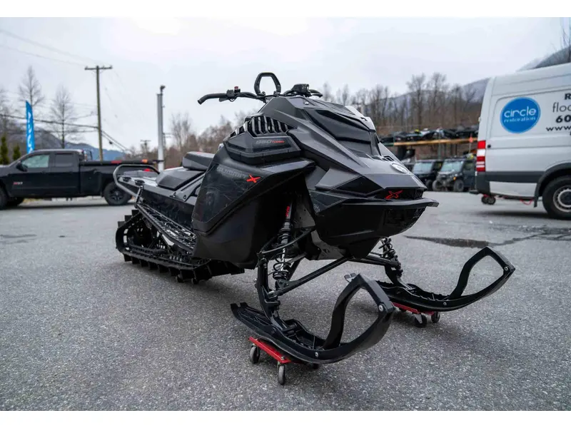 Ski-Doo Summit Expert 154 3" 850 Turbo R Shot Start (New Motor at 2000 KM) - Black 2022