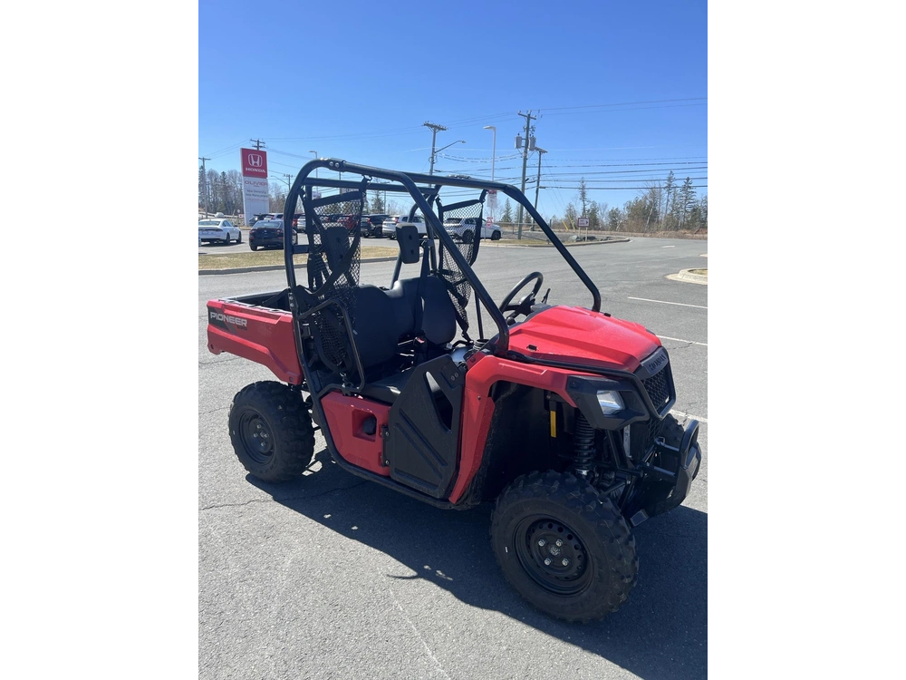 2026 Honda Pioneer 520 alt