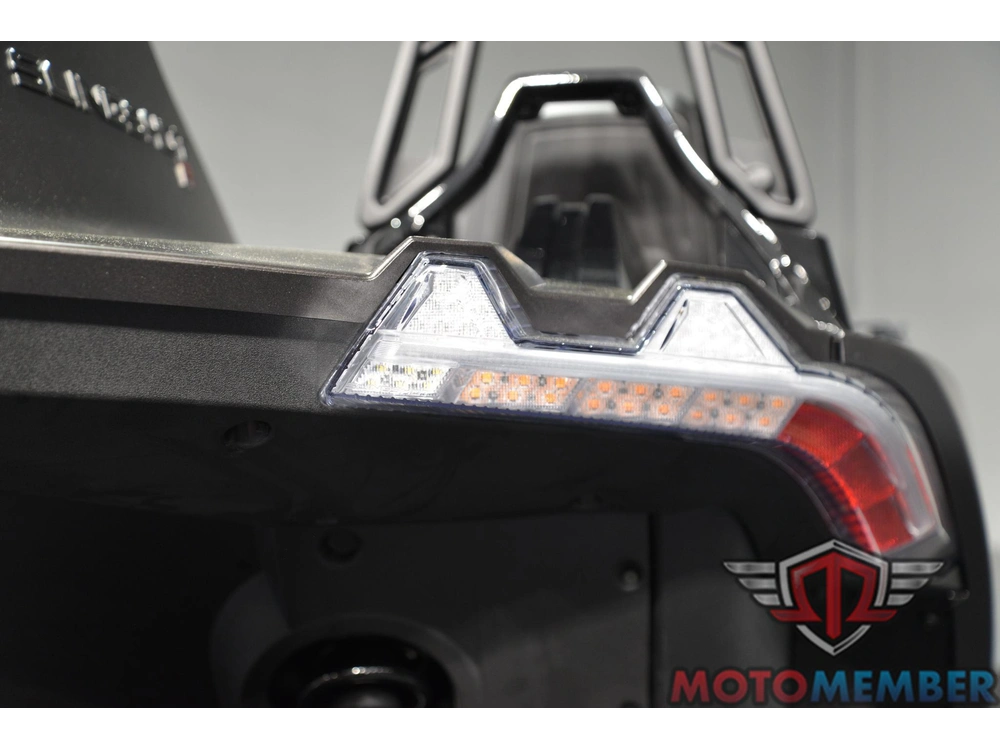 2026 Slingshot R Autodrive alt