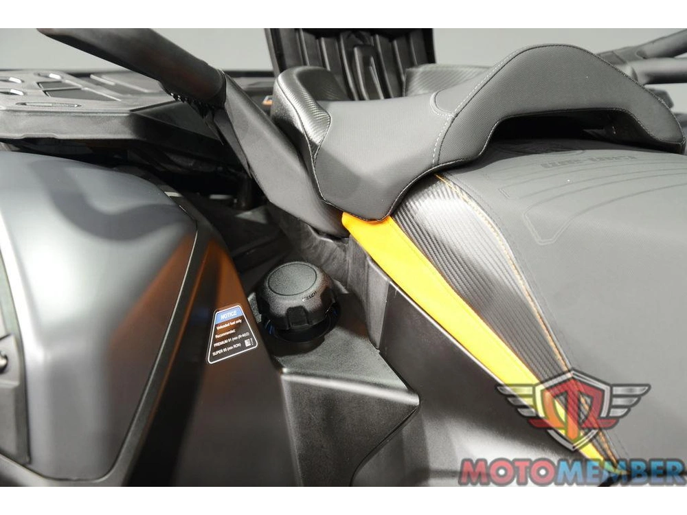 2026 Can-am Outlander Max Xt-p 1000r Mineral Grey & Orange Crush alt