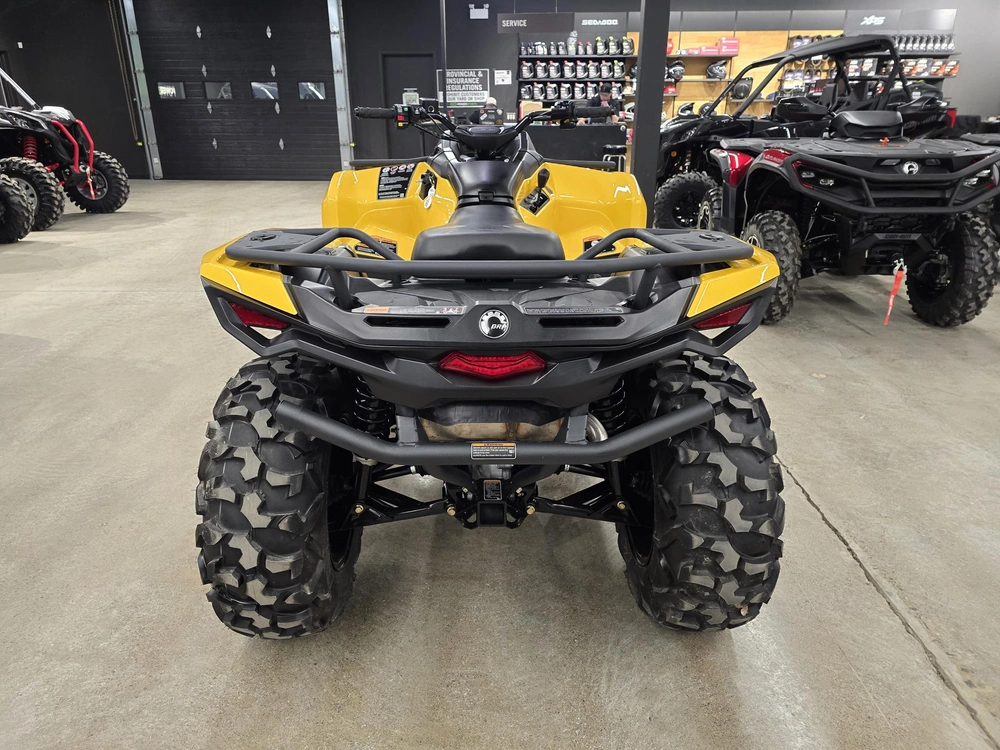 2024 Brp Outlander Xt 700 alt