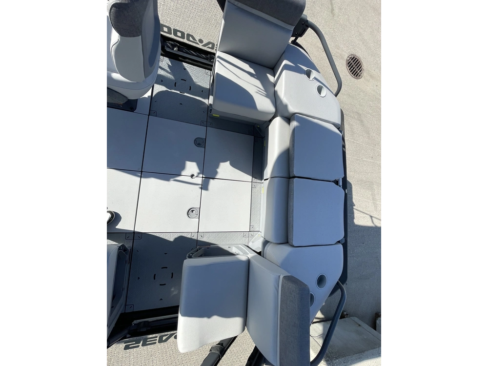 2025 Sea-doo Switch Cruise 21' 170hp alt