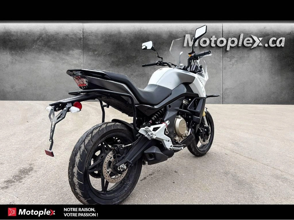 2023 Cfmoto Adventura 650 alt