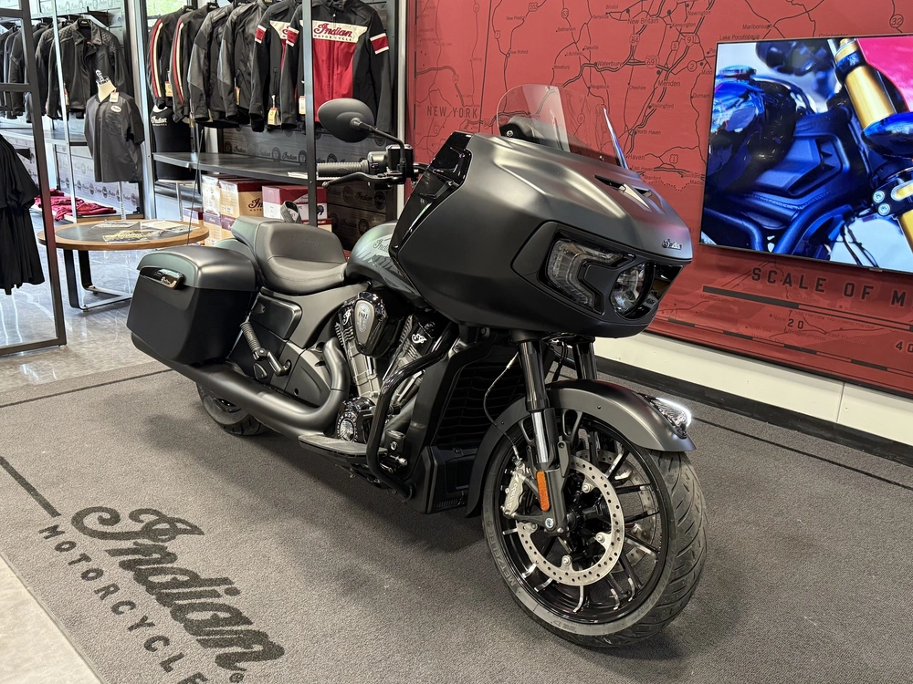 2026 Polaris Challenger Dark Horse, Black Smoke, 49st alt