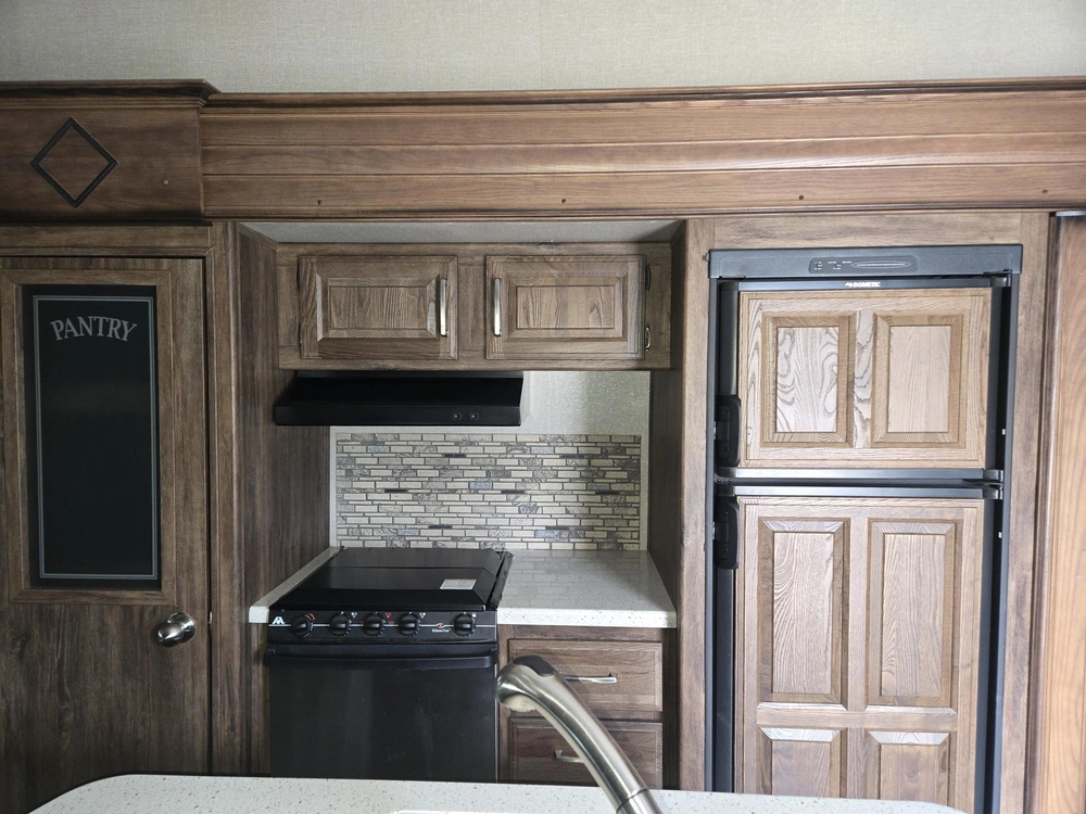 Cougar 327rl 2018 alt