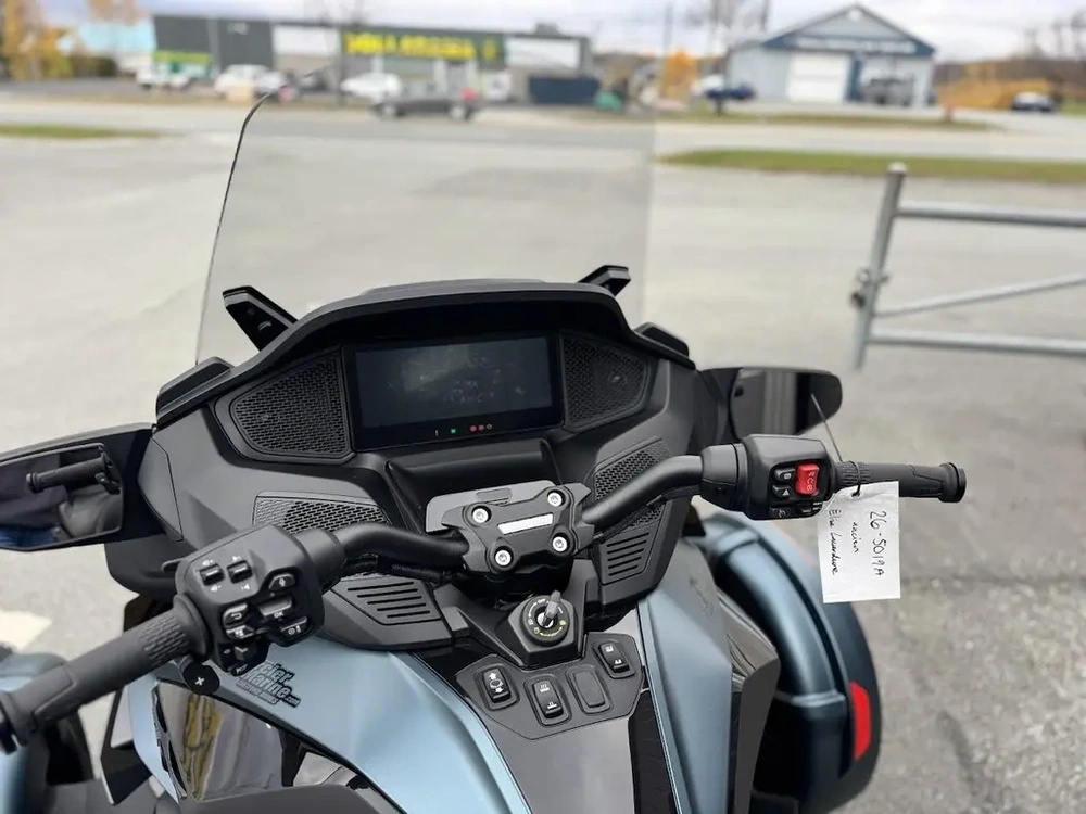 Can-am Rt Limited 2025 alt