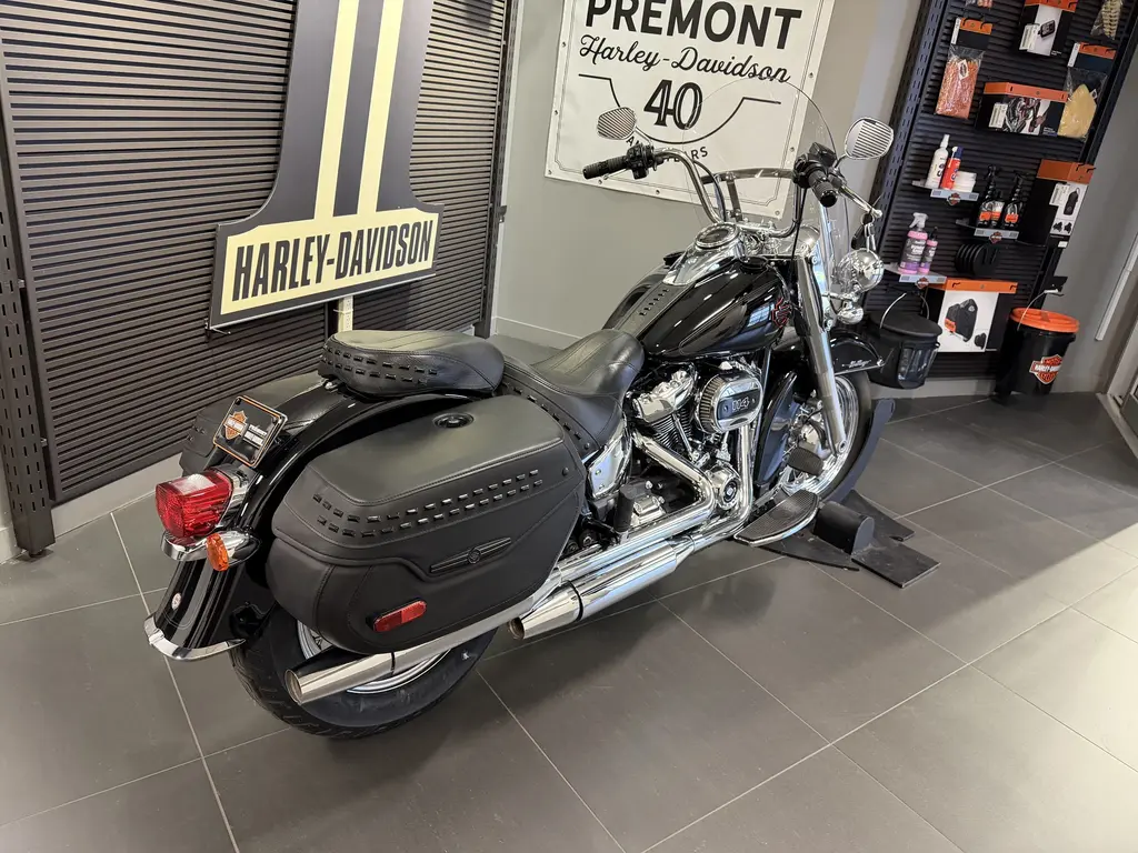 Harley-Davidson SOFTAIL FLHCS HERITAGEFLHCS 2024