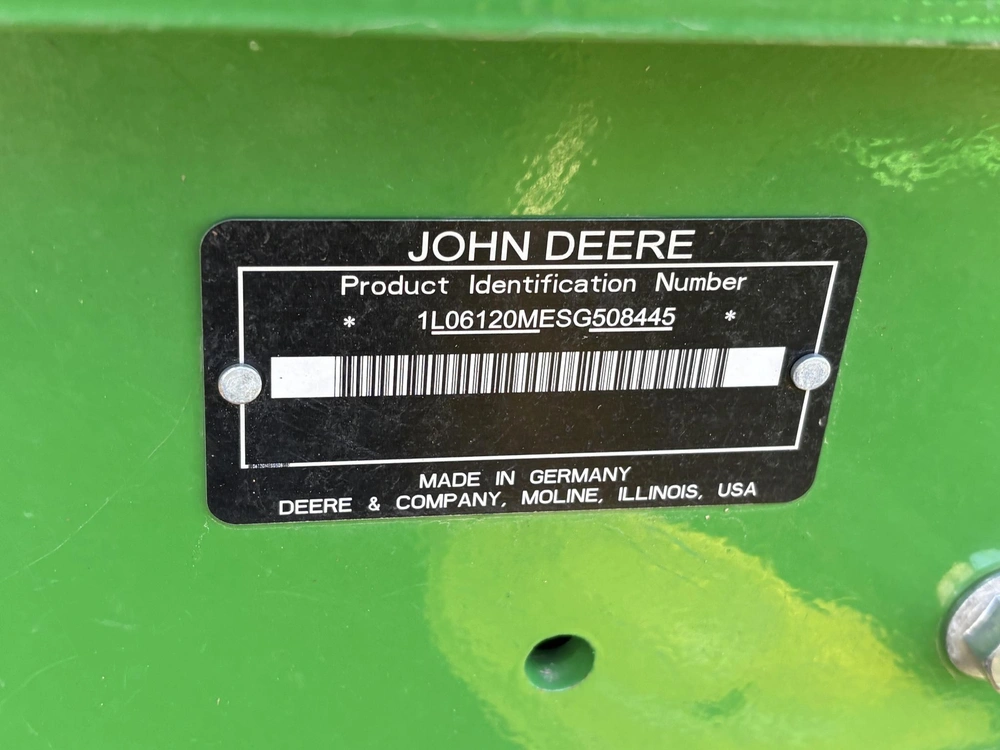 2025 John Deere 6120m alt
