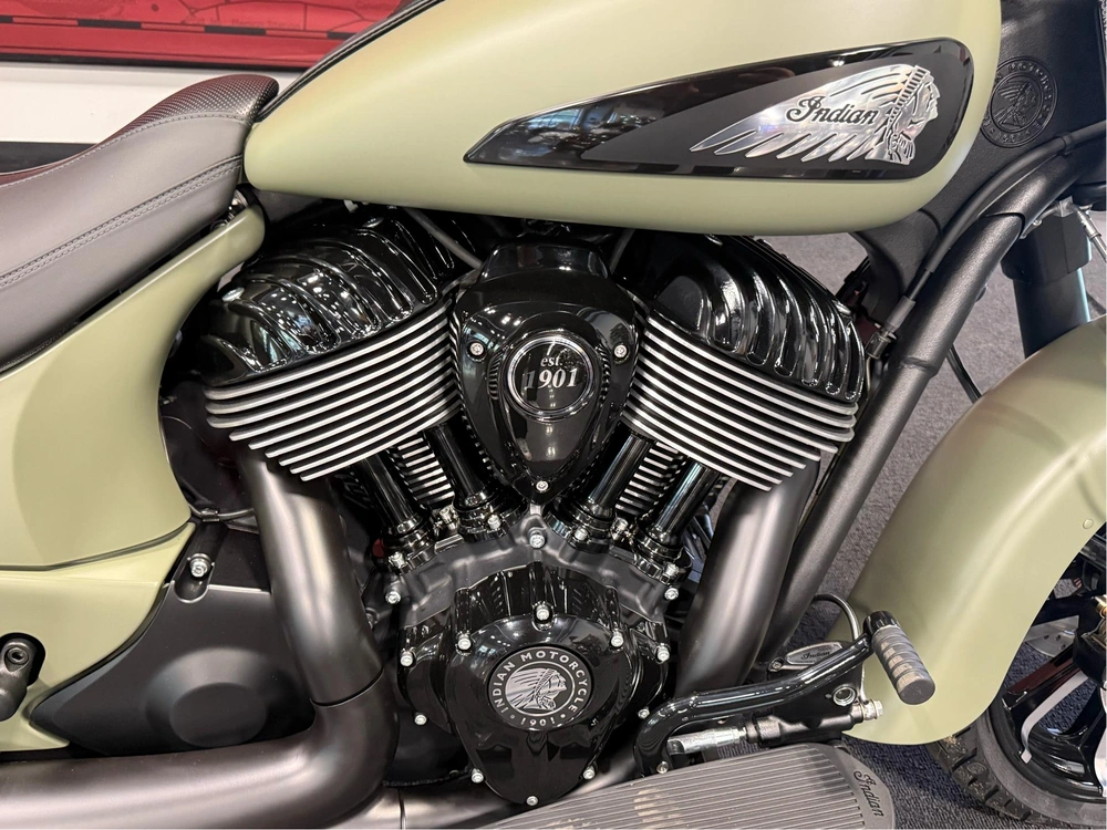 2025 Indian Motorcycle Springfield Dark Horse, Moss Green Smk, 49s Dark Horse�� alt
