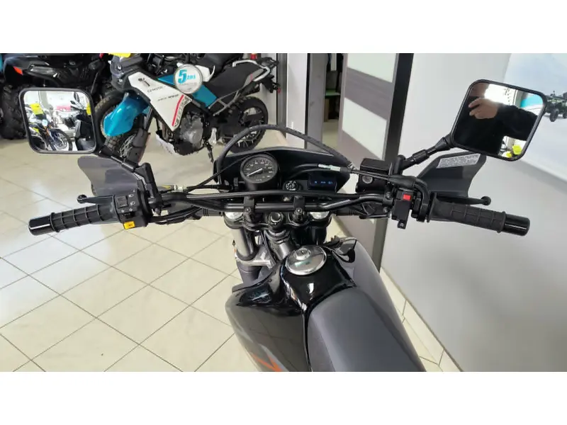 2026 Suzuki DR650SE thumbnail 5