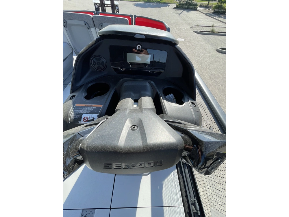 2025 Sea-doo Switch Cruise 21' 170hp alt