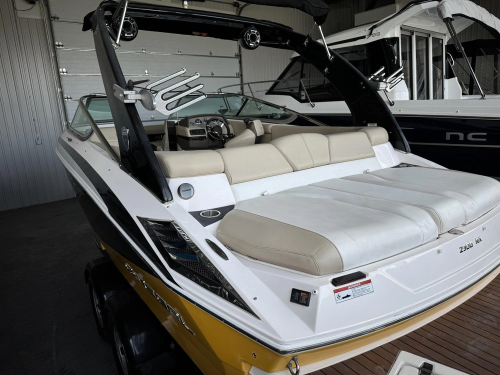 Regal 2300 Rx 2013 alt