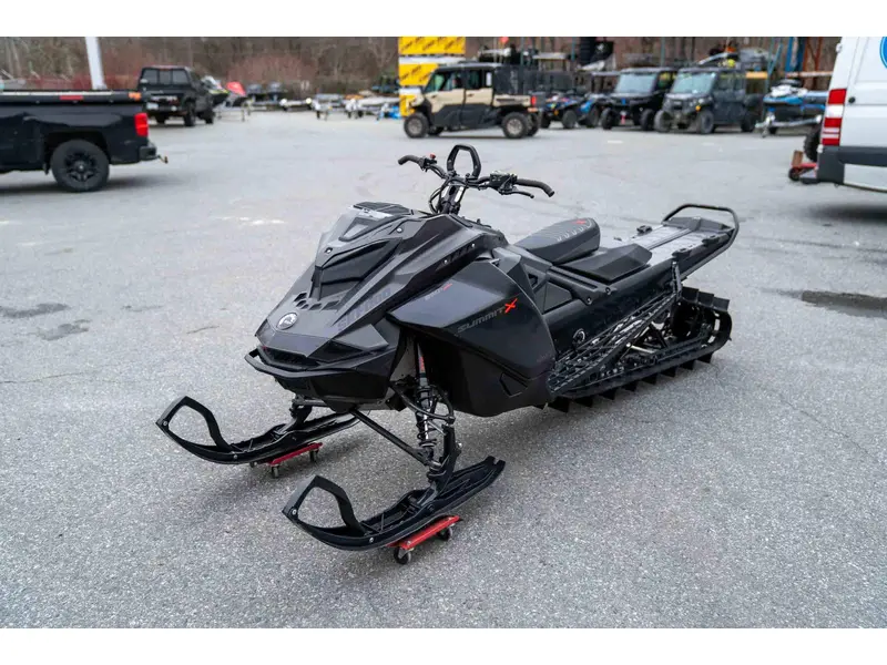 Ski-Doo Summit Expert 154 3" 850 Turbo R Shot Start (New Motor at 2000 KM) - Black 2022