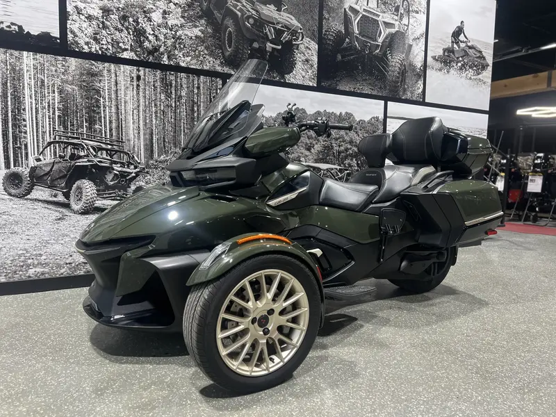 Can-Am SPYDER RT SEA-TO-SKY SE6 **BAS KILOMÉTRAGE!!** 2023