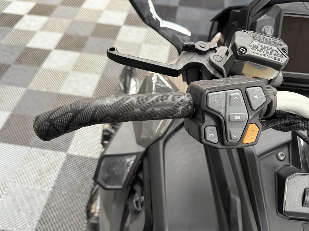 2024 Polaris 650 Indy Adventure 137 650 137 alt