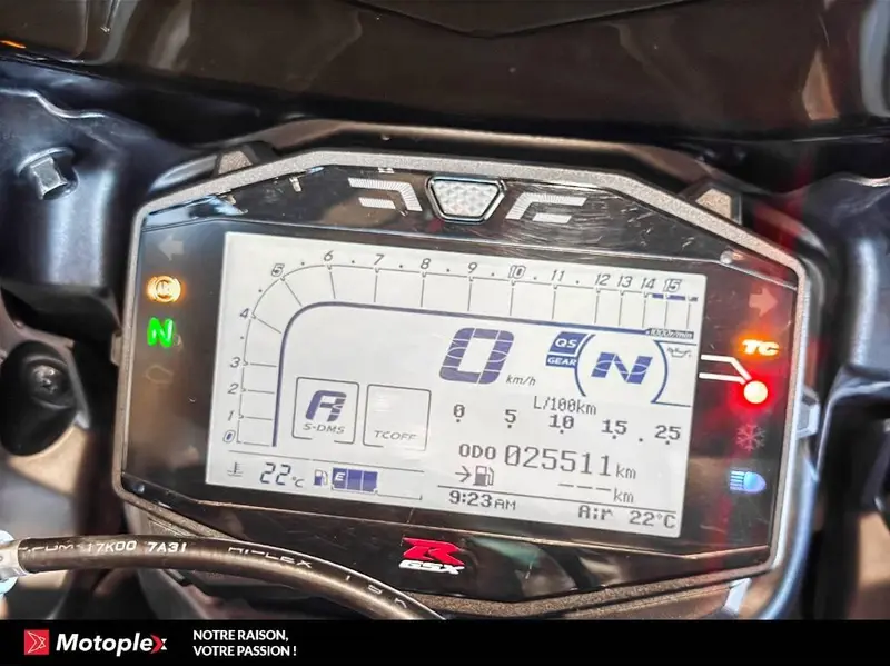 2017 Suzuki GSX-R 1000 YOSHIMURA thumbnail 6