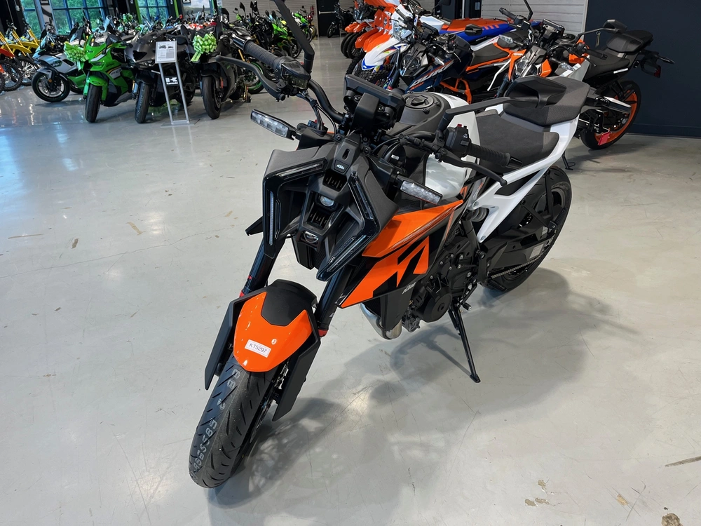 2027 Ktm 990 Duke alt