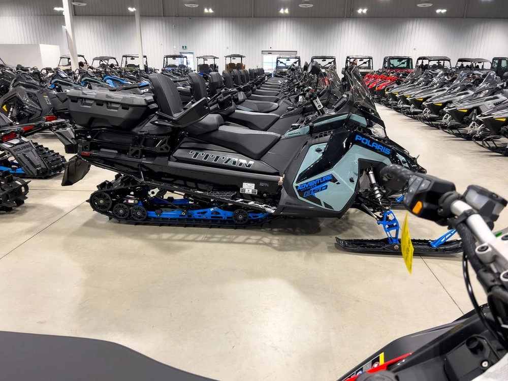 2026 Polaris 850 Titan Adventure Ultimate 1.8 alt