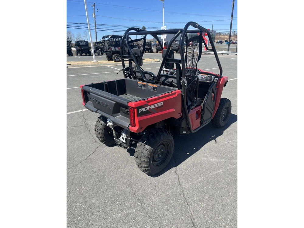 2026 Honda Pioneer 520 alt