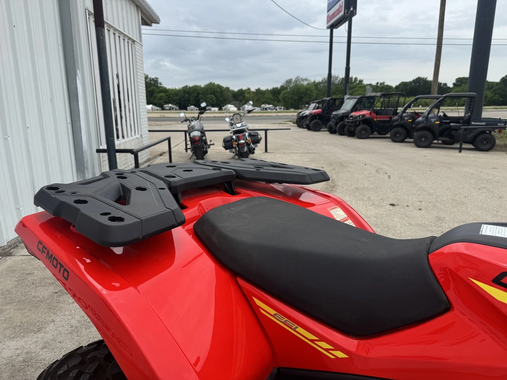 2026 Cfmoto Cforce 500 alt