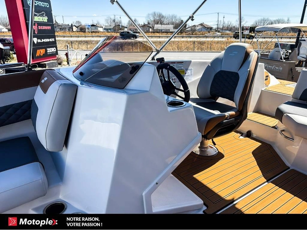 Starcraft Svx 171 Ob 90hp Deck Boat Bateau Ponté 2026 alt