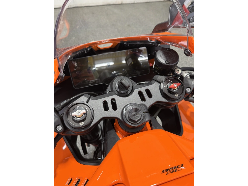 Ktm 990 Rc R 2026 alt