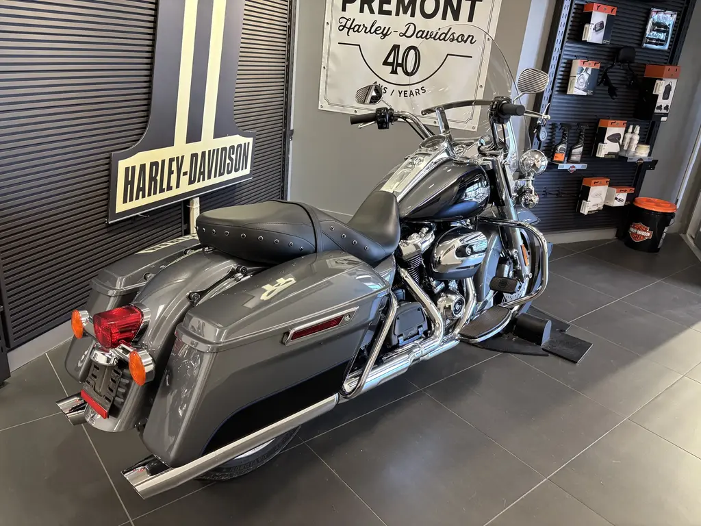 2022 Harley-Davidson FLHR Road KingFLHR
