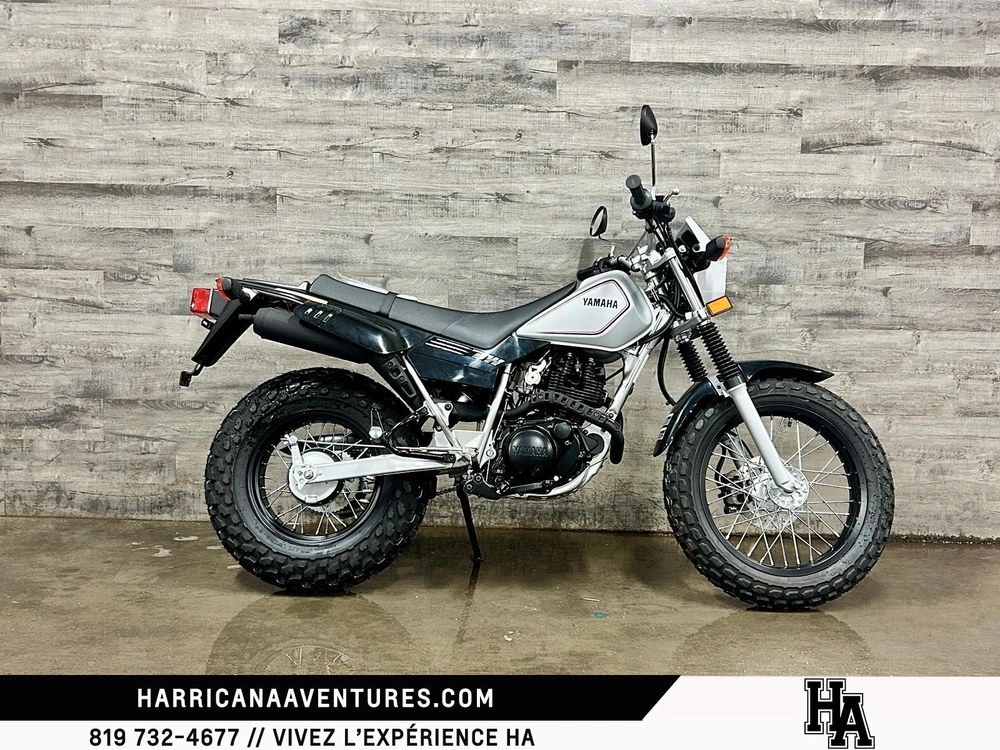 Yamaha Tw 200 Gris 2026 alt