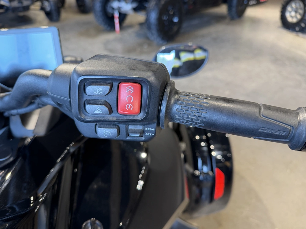 2024 Can-am Spyder F3 S alt