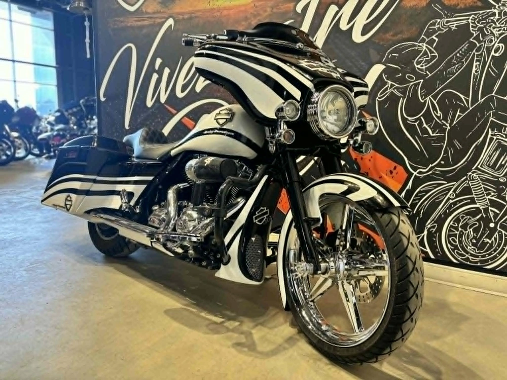 Harley-davidson Street Glide Flhx 2011 alt