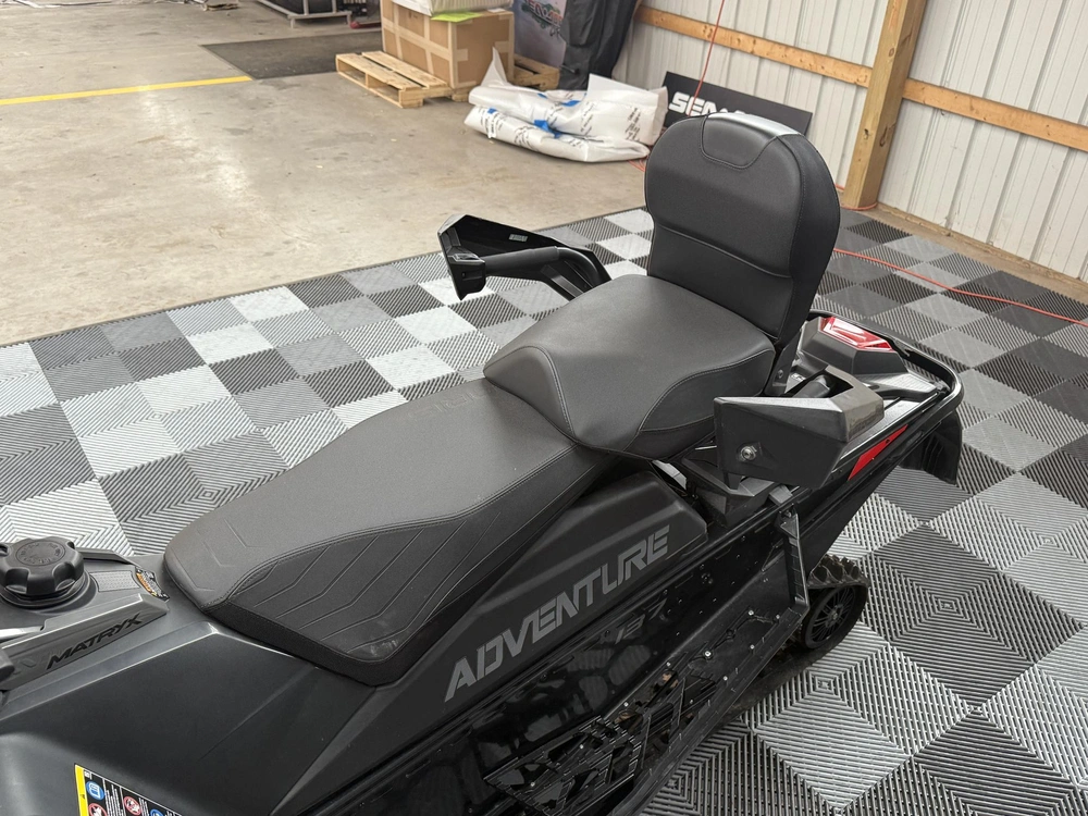 2024 Polaris 650 Indy Adventure 137 650 137 alt