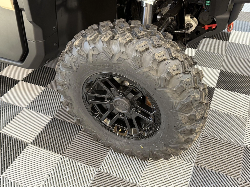 2026 Can-am Ssv Def Max Ltd 65 Hd11 Tn Hb 26 Limited Hd11 alt