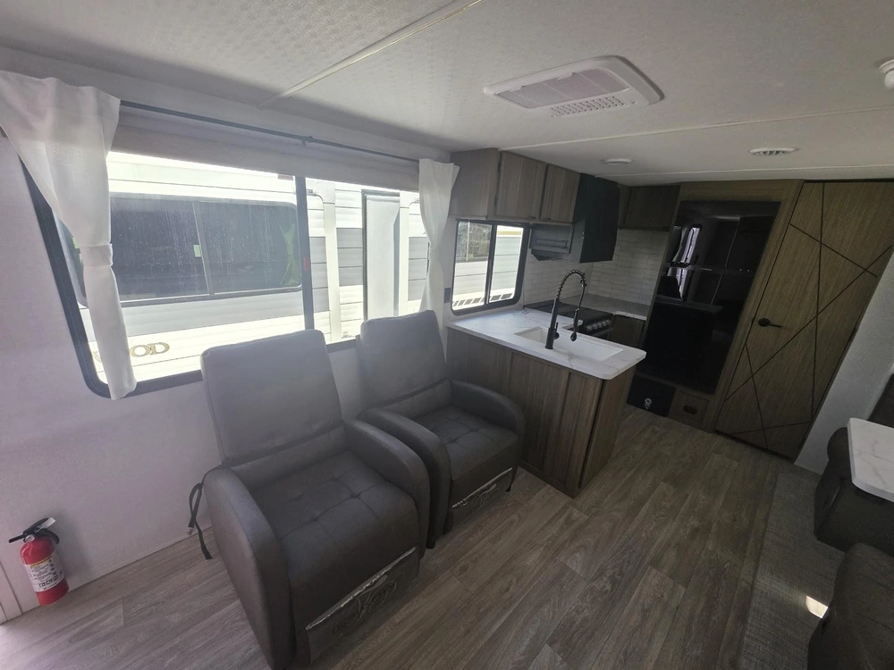 2027 Forest River Wildwood 27rk alt