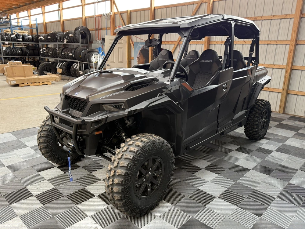 2026 Polaris General Xp 4 1000 Ultimate Super Graphite Ultimate alt