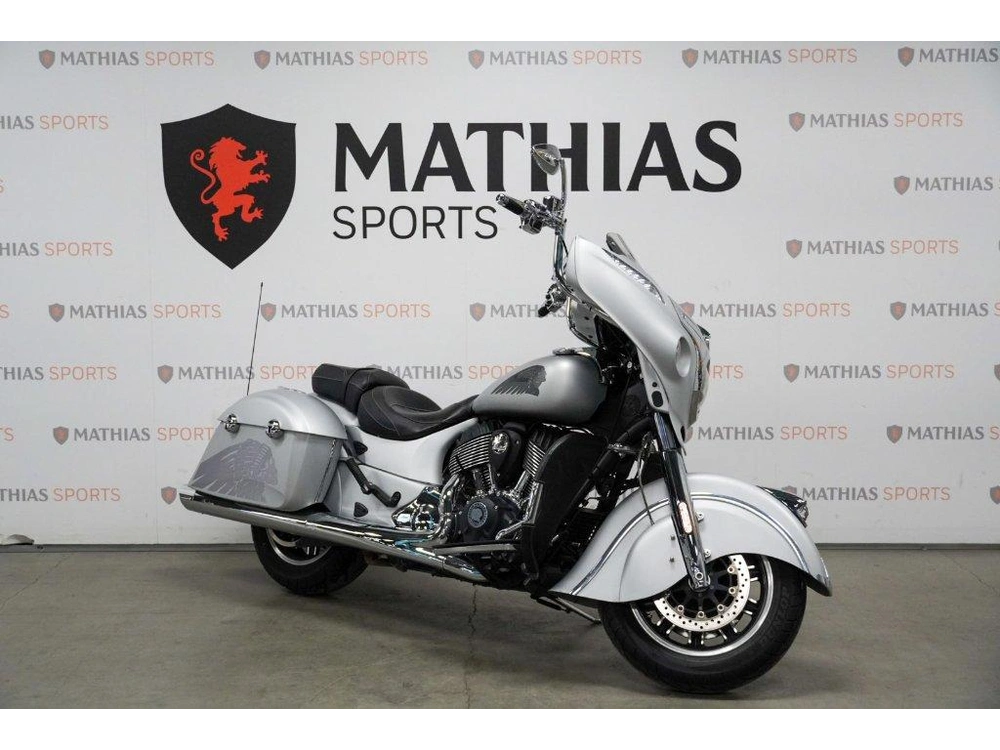 Indian Motorcycle Chieftain Classic 2018 alt