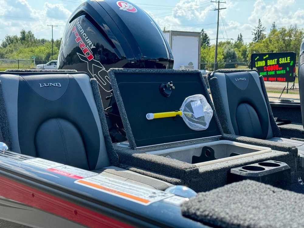 2025 Lund Boat Co 1775 Impact Xs alt