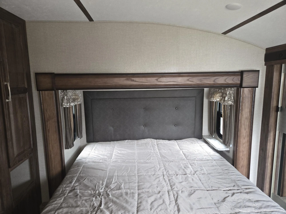 Cougar 327rl 2018 alt