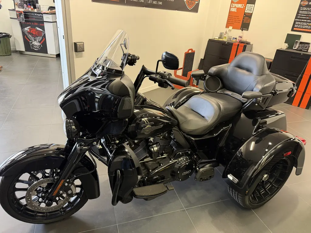 Harley-Davidson FLHTCUTG Tri Glide UltraFLHTCUTG 2025