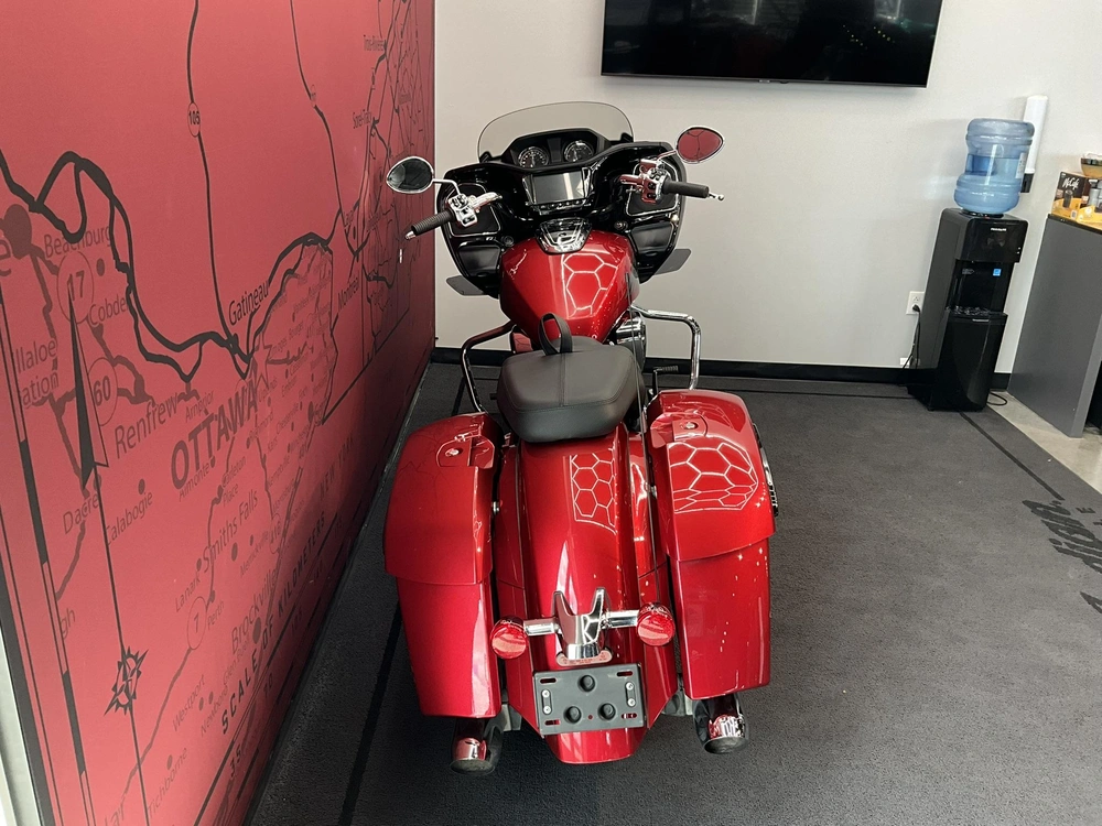 2021 Indian Motorcycle Challenger Limited alt