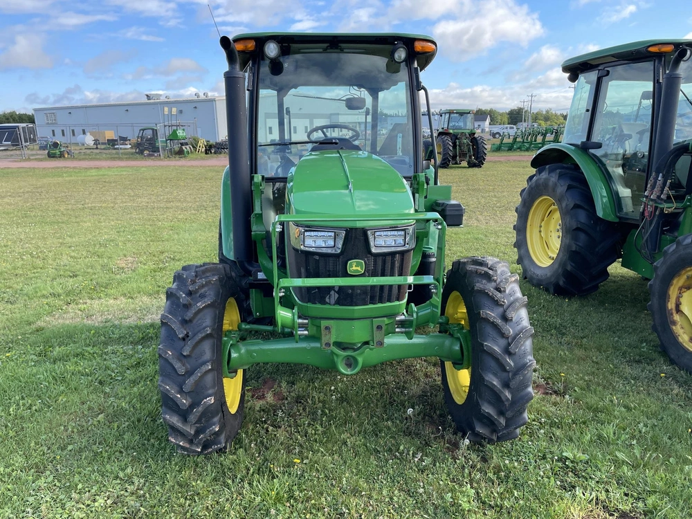 John Deere 5075e 2023 alt