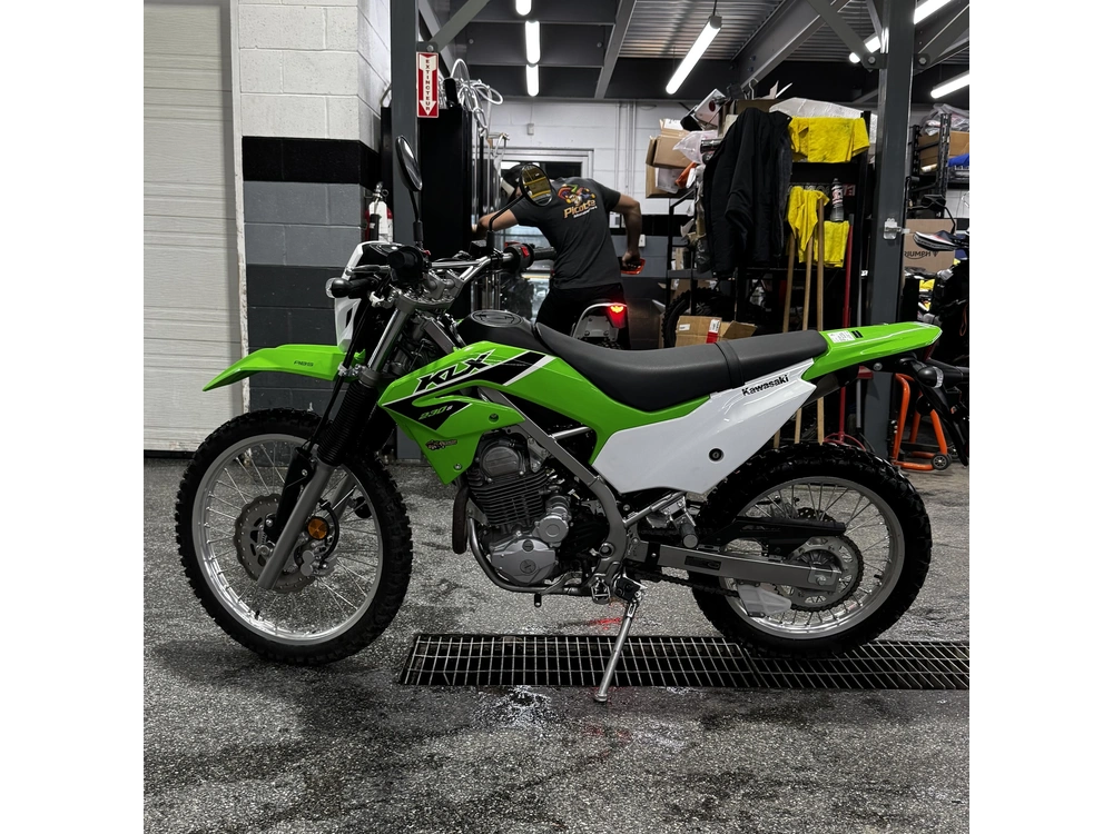 2023 Kawasaki Klx230s alt