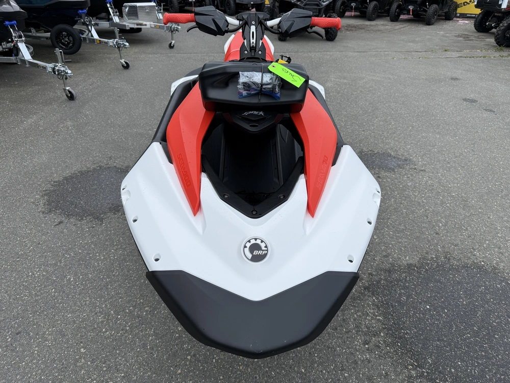 2026 Sea-doo Spark™ 3up Trixx-90 (sound System) alt