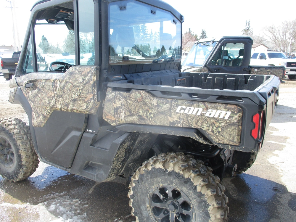 2023 Can-am Defender Ltd alt