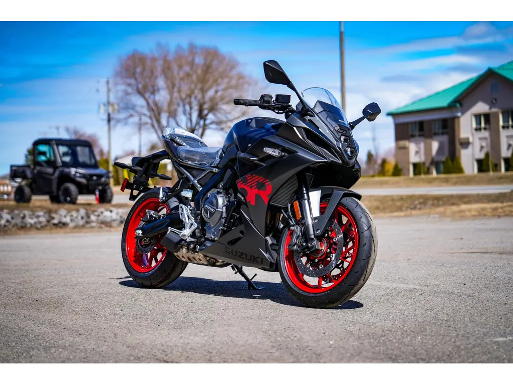 Suzuki GSX-8R  2026
