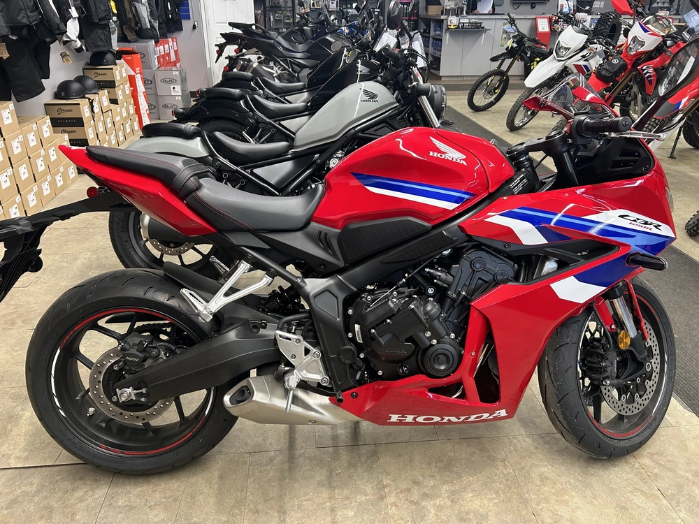 Honda Cbr650r 2026 alt